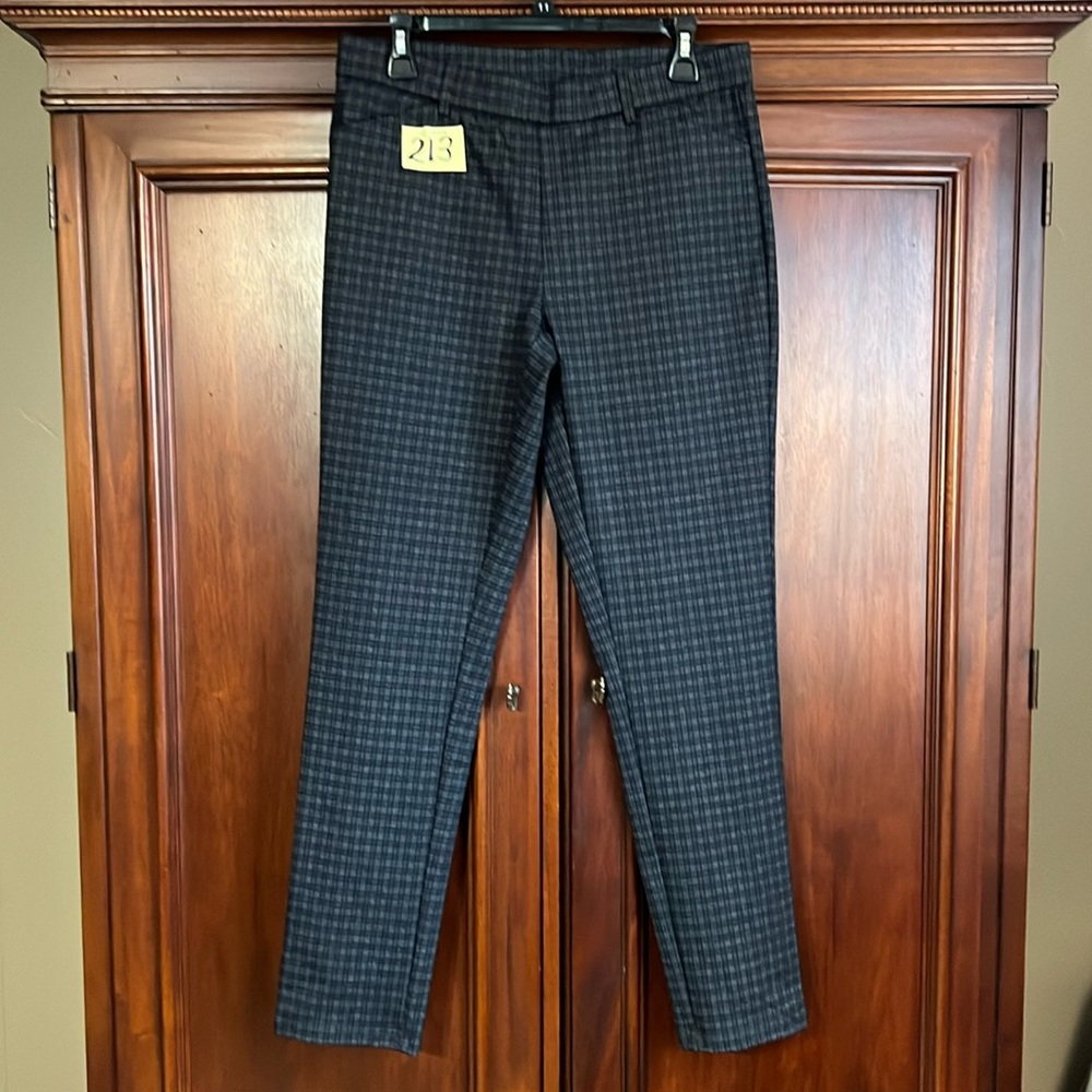 Fit Sight pants size Medium ‼️
